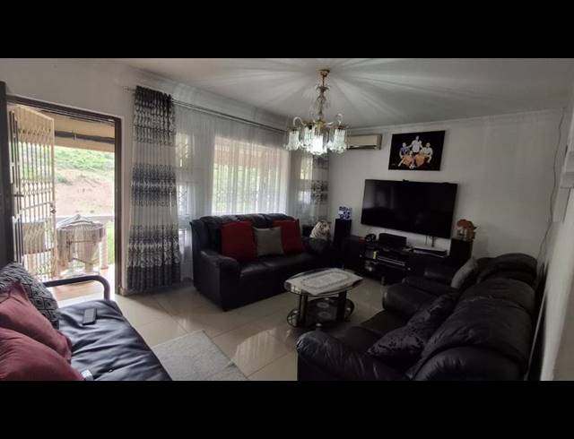 4 BEDROOM HOUSE FOR SALE IN NIRVANA HILLS